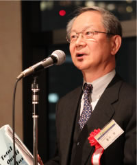 株式会社ベックスコーポレーション 代表取締役会長　香川 哲 様